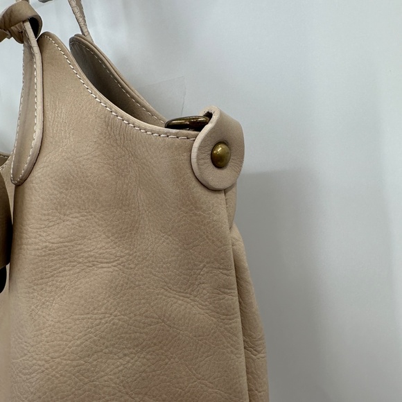 BORSE in PELLE Leather Shoulder Bag Made in Italy with Crossbody Strap in Tan - Picture 6 of 13